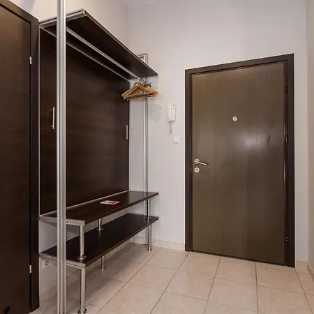 Shortstaypoland Gieldowa B184 *