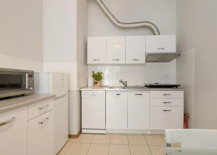 Apartment Shortstaypoland Gieldowa B184 *